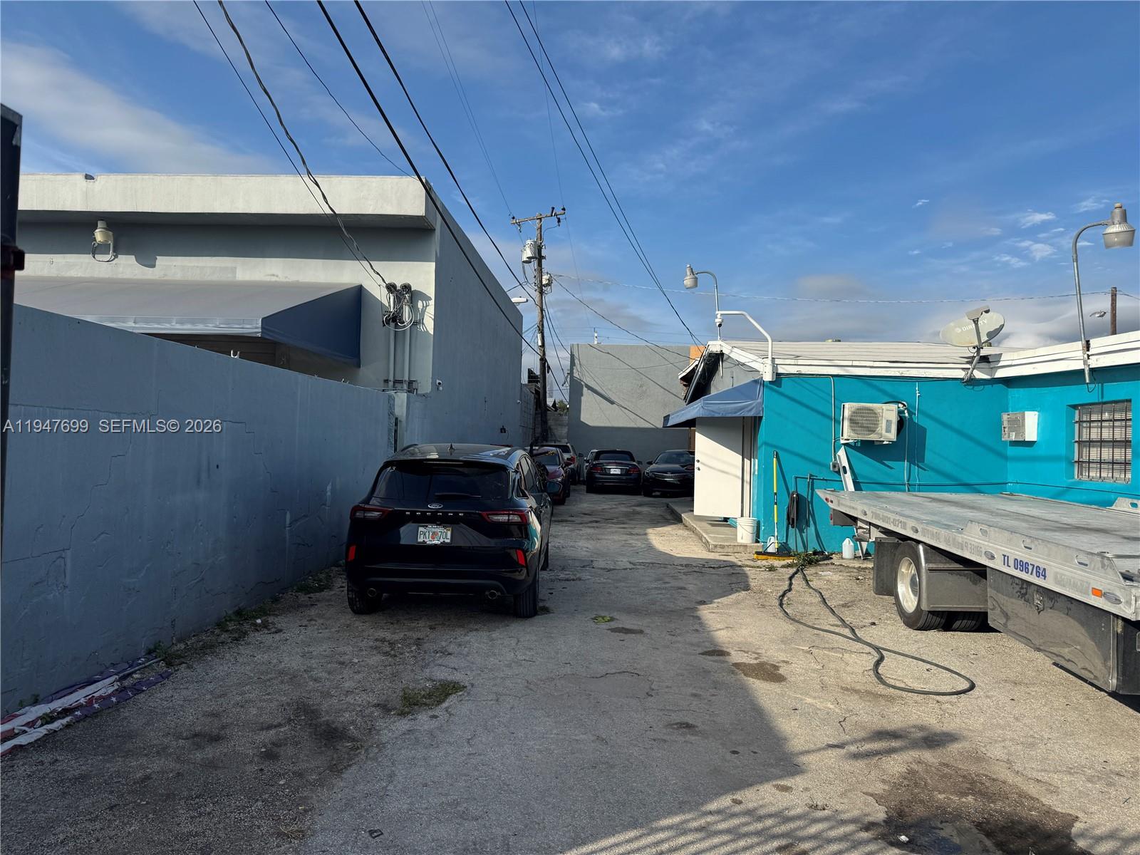 7241 SW 42nd St Miami, FL 33155