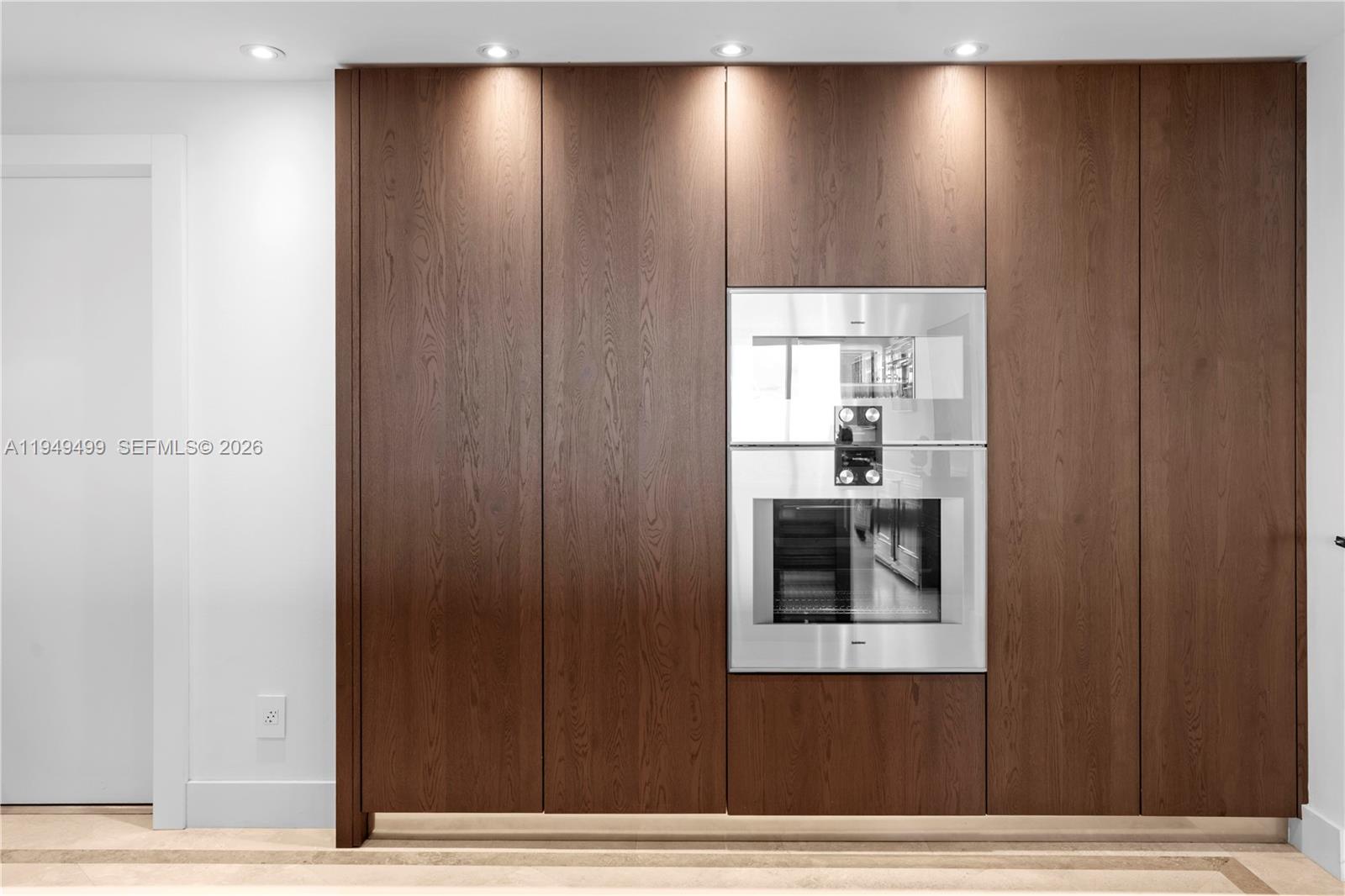 1643 Brickell Ave #2506 Miami, FL 33129