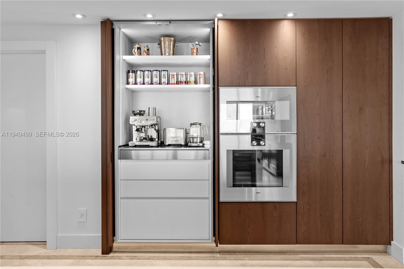 1643 Brickell Ave #2506 Miami, FL 33129