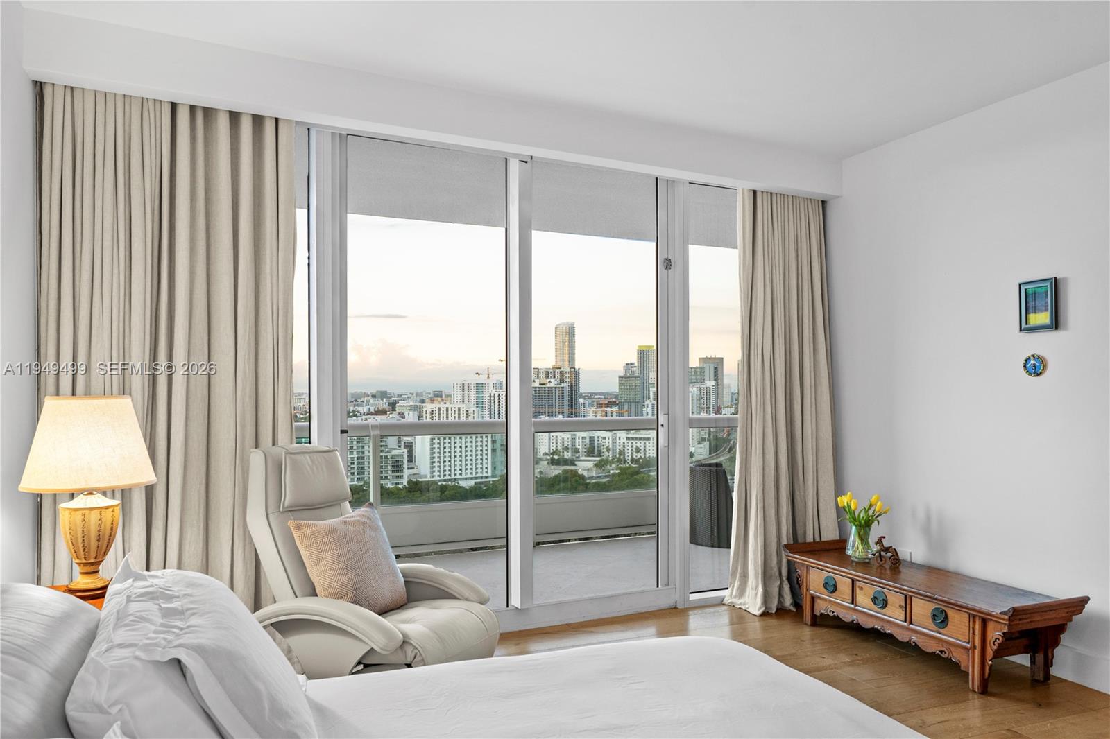 1643 Brickell Ave #2506 Miami, FL 33129