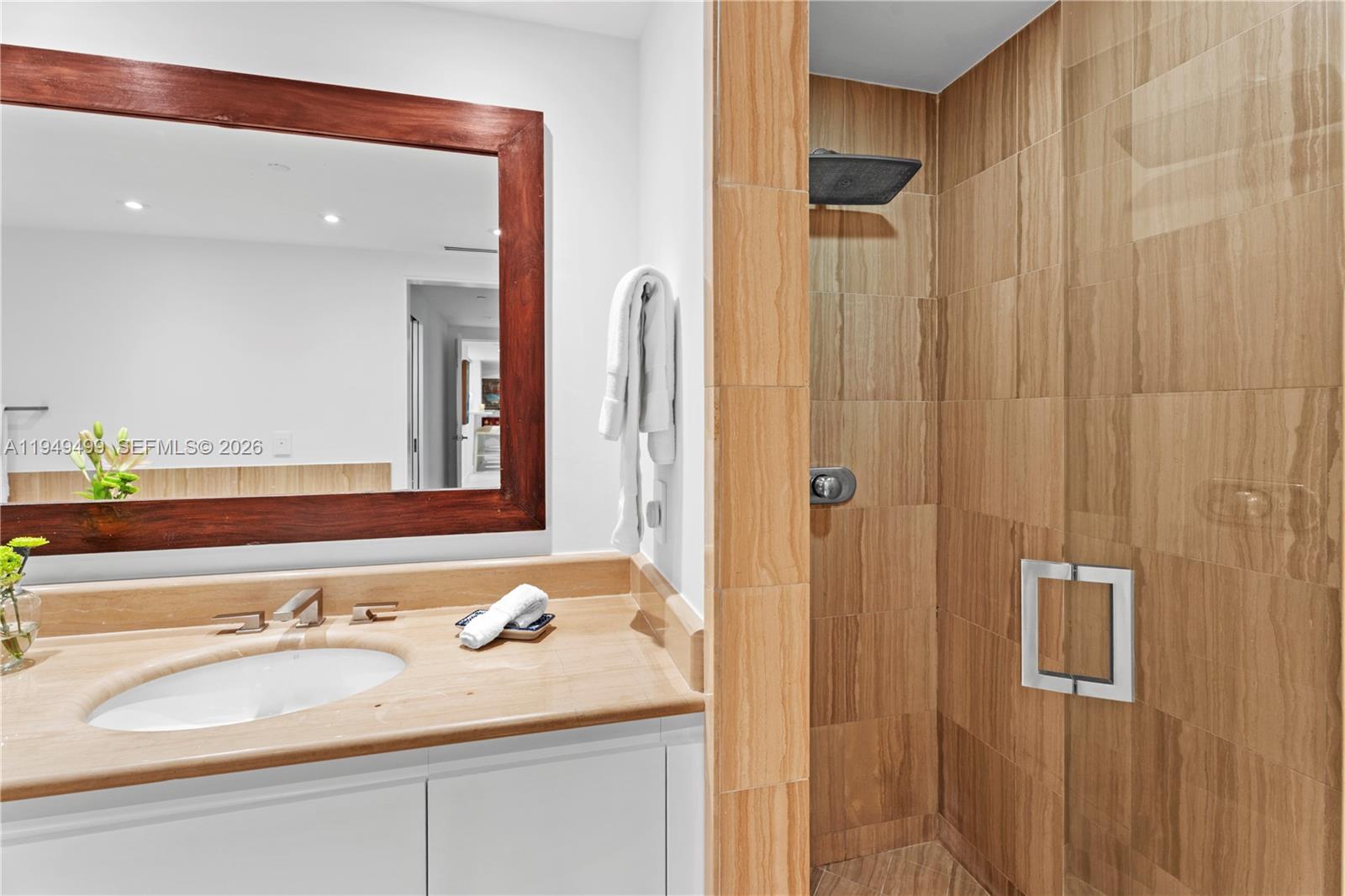 1643 Brickell Ave #2506 Miami, FL 33129