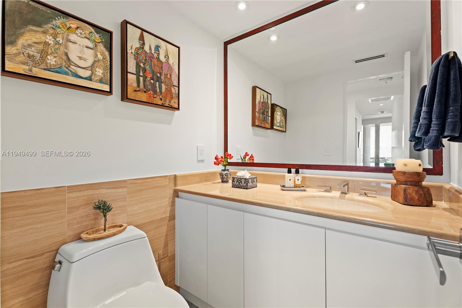 1643 Brickell Ave #2506 Miami, FL 33129