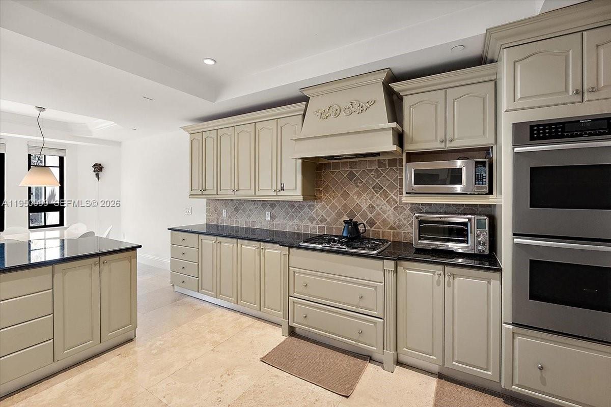 3471 Main Hwy #1240 Miami, FL 33133