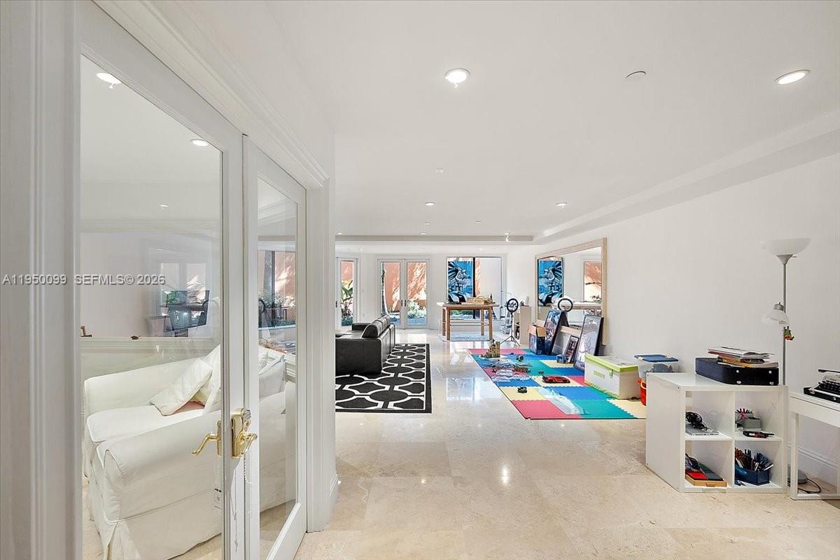 3471 Main Hwy #1240 Miami, FL 33133