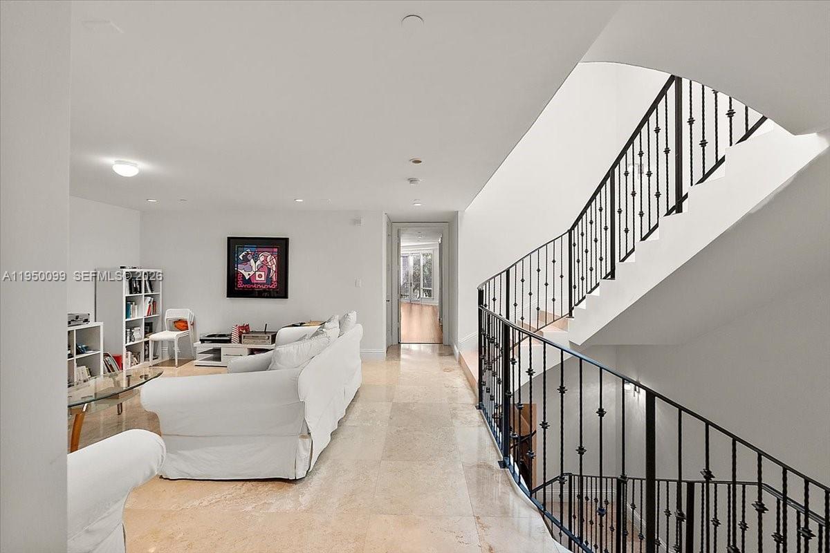 3471 Main Hwy #1240 Miami, FL 33133