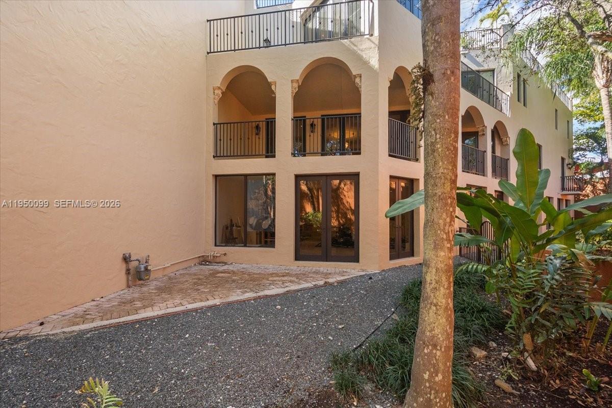 3471 Main Hwy #1240 Miami, FL 33133