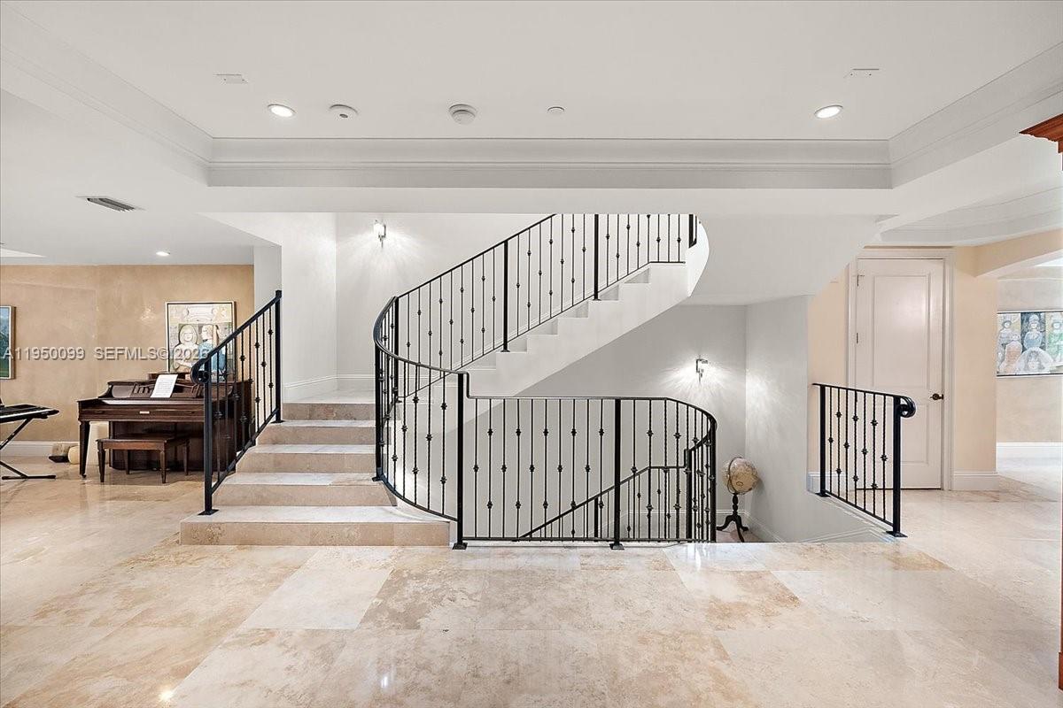 3471 Main Hwy #1240 Miami, FL 33133