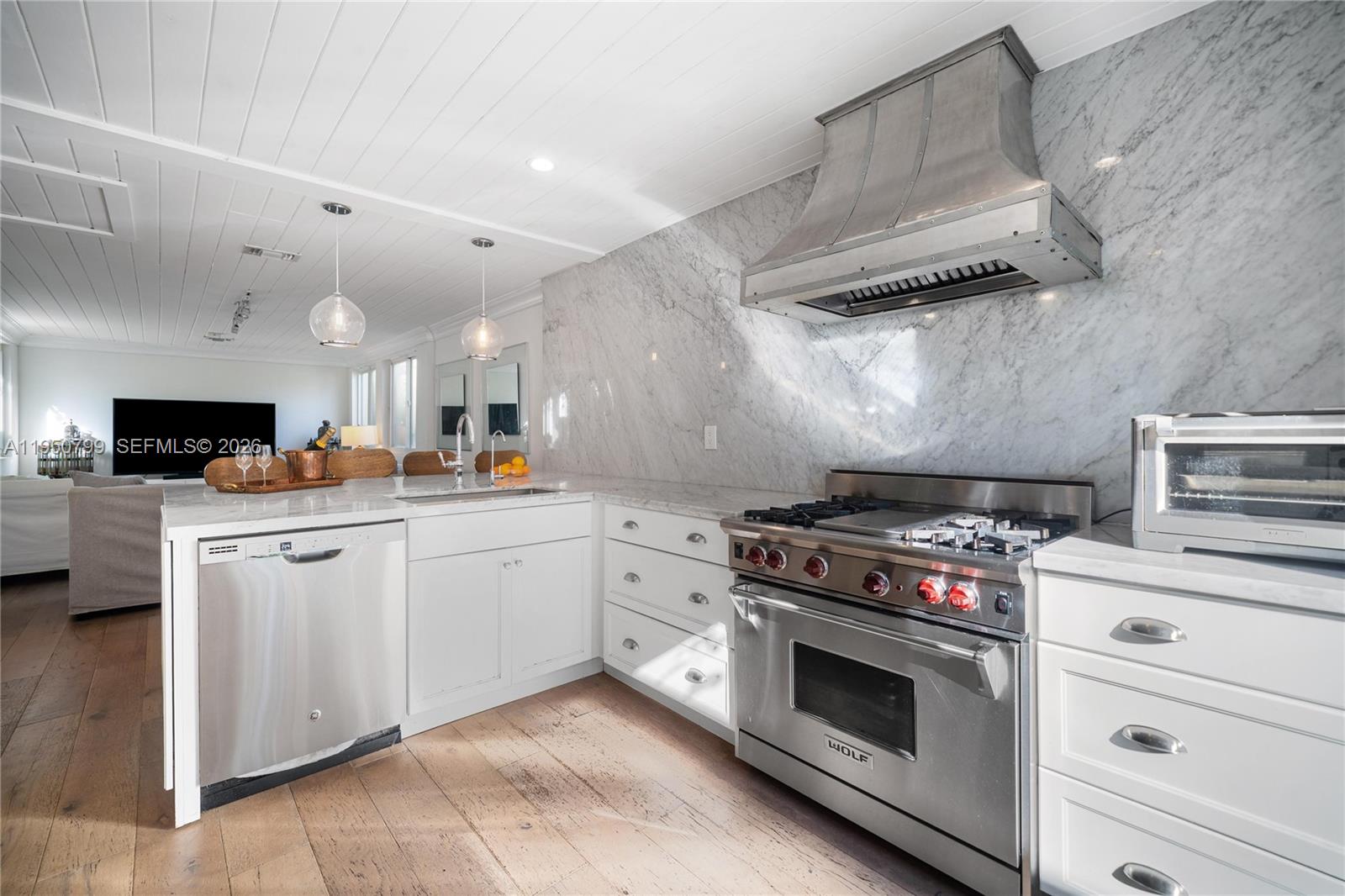 463 W 62nd St Miami Beach, FL 33140