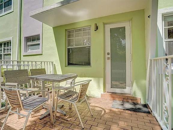 915 SE 8th St #106 Miami Beach, FL 33139