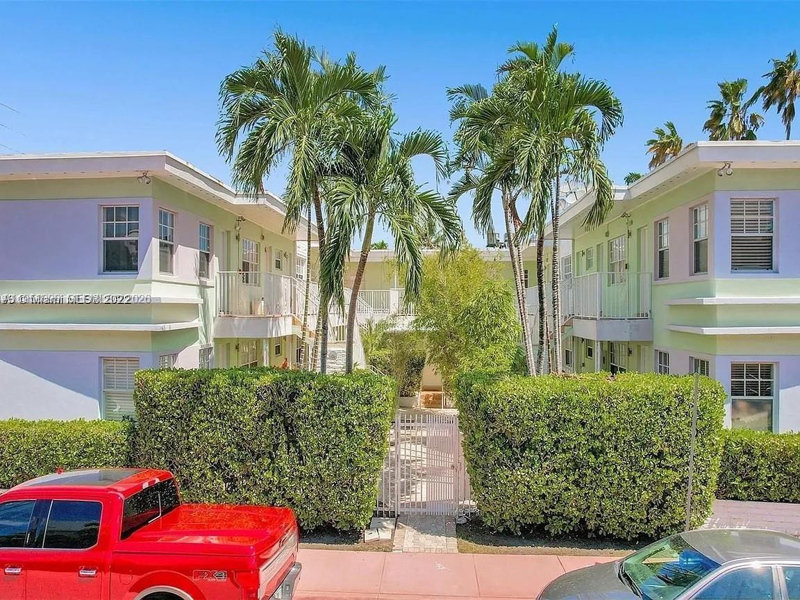 915 SE 8th St #106 Miami Beach, FL 33139