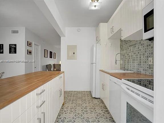 915 SE 8th St #106 Miami Beach, FL 33139