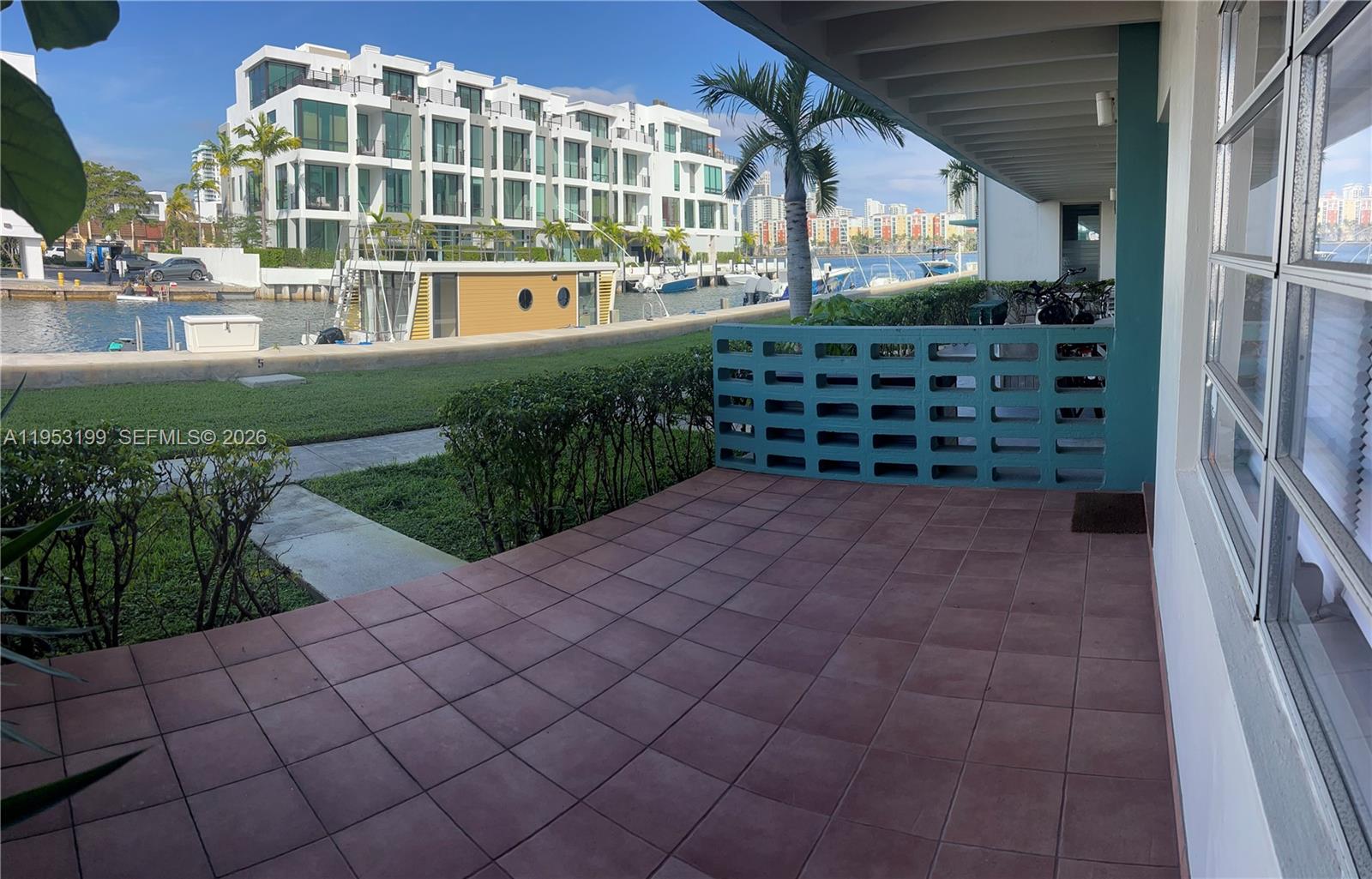 3923 NE 166th St #N-106