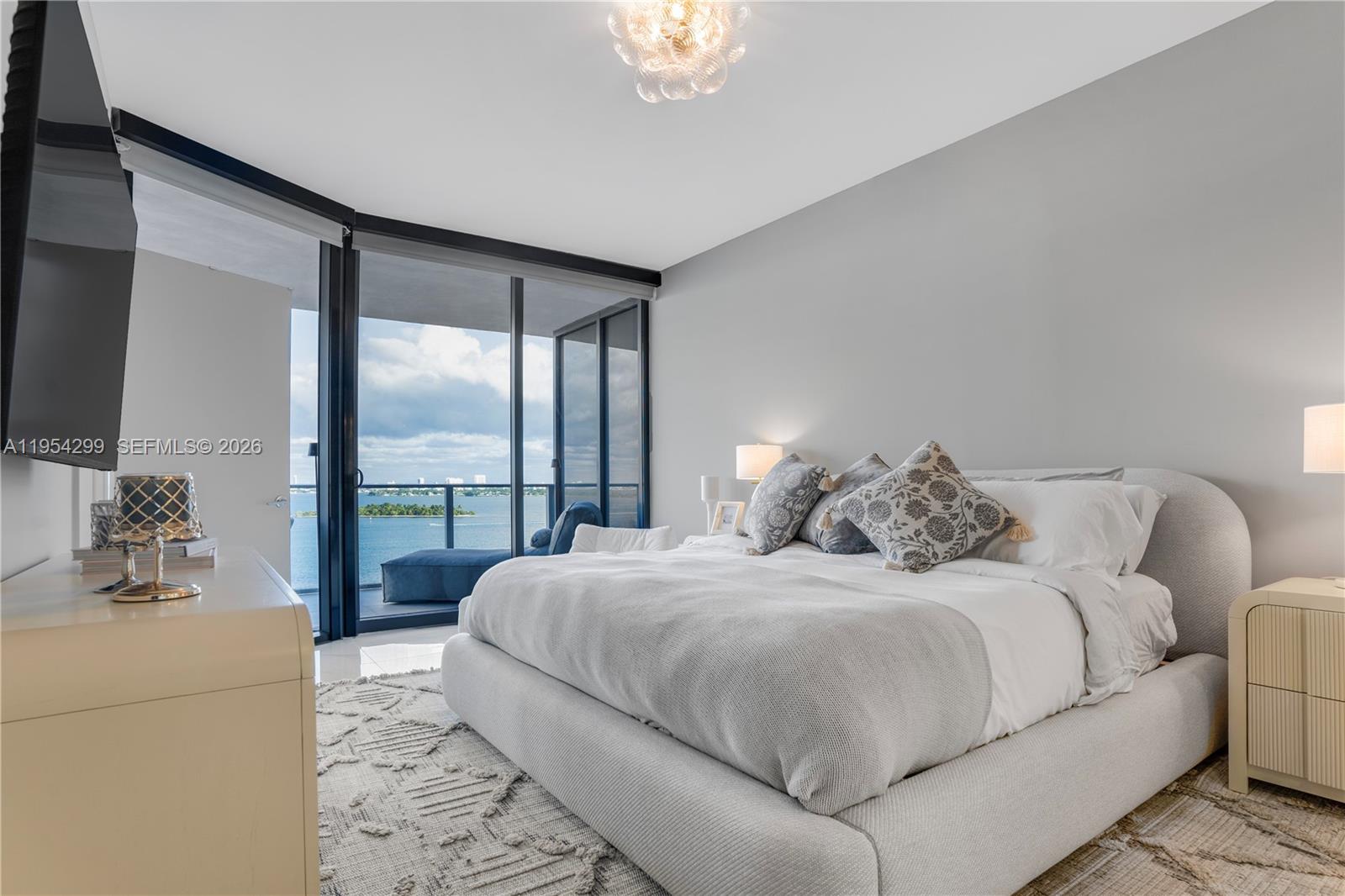 700 NE 24th St #901 Miami, FL 33137