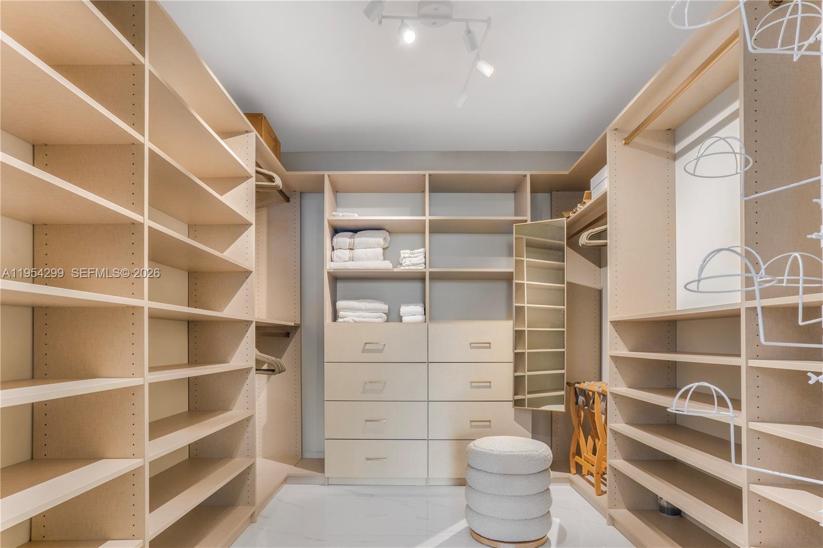 700 NE 24th St #901 Miami, FL 33137