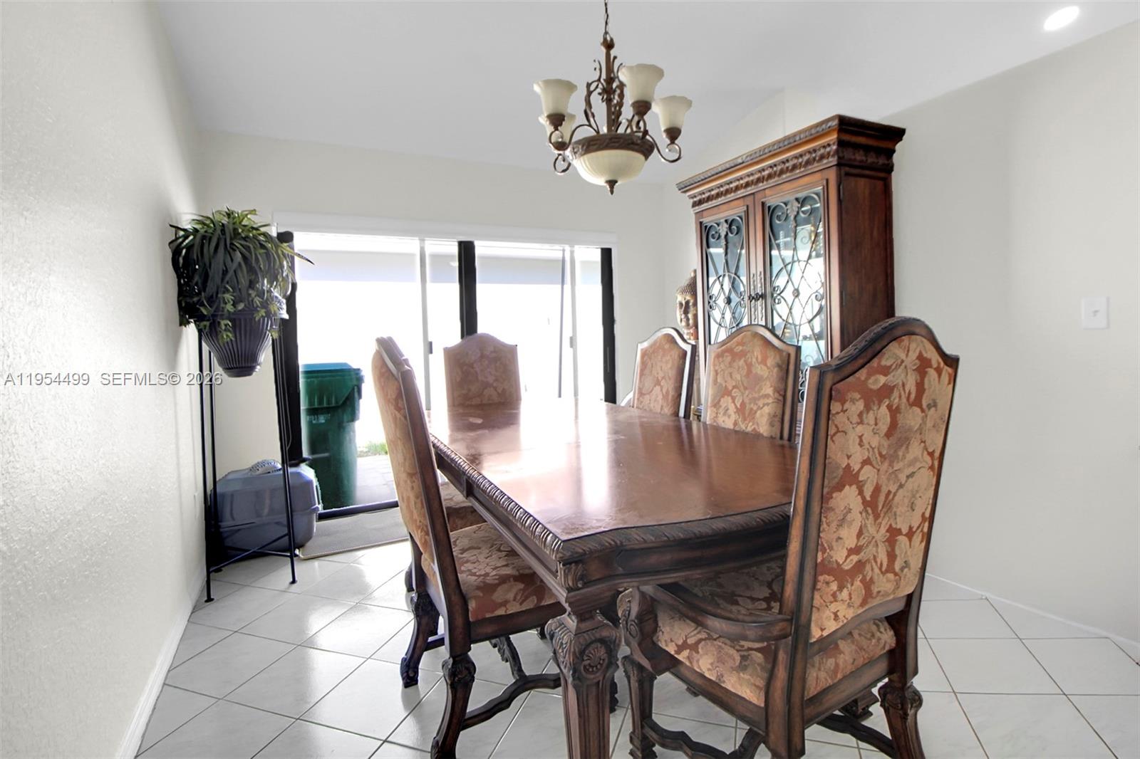 15113 NW 91st Ct Miami Lakes, FL 33018