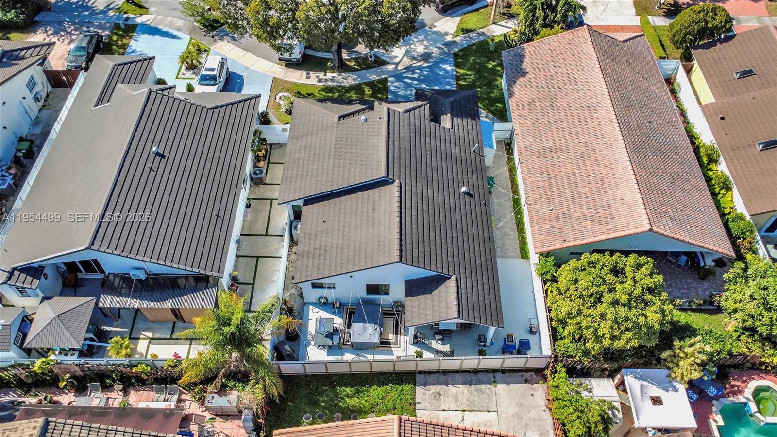 15113 NW 91st Ct Miami Lakes, FL 33018