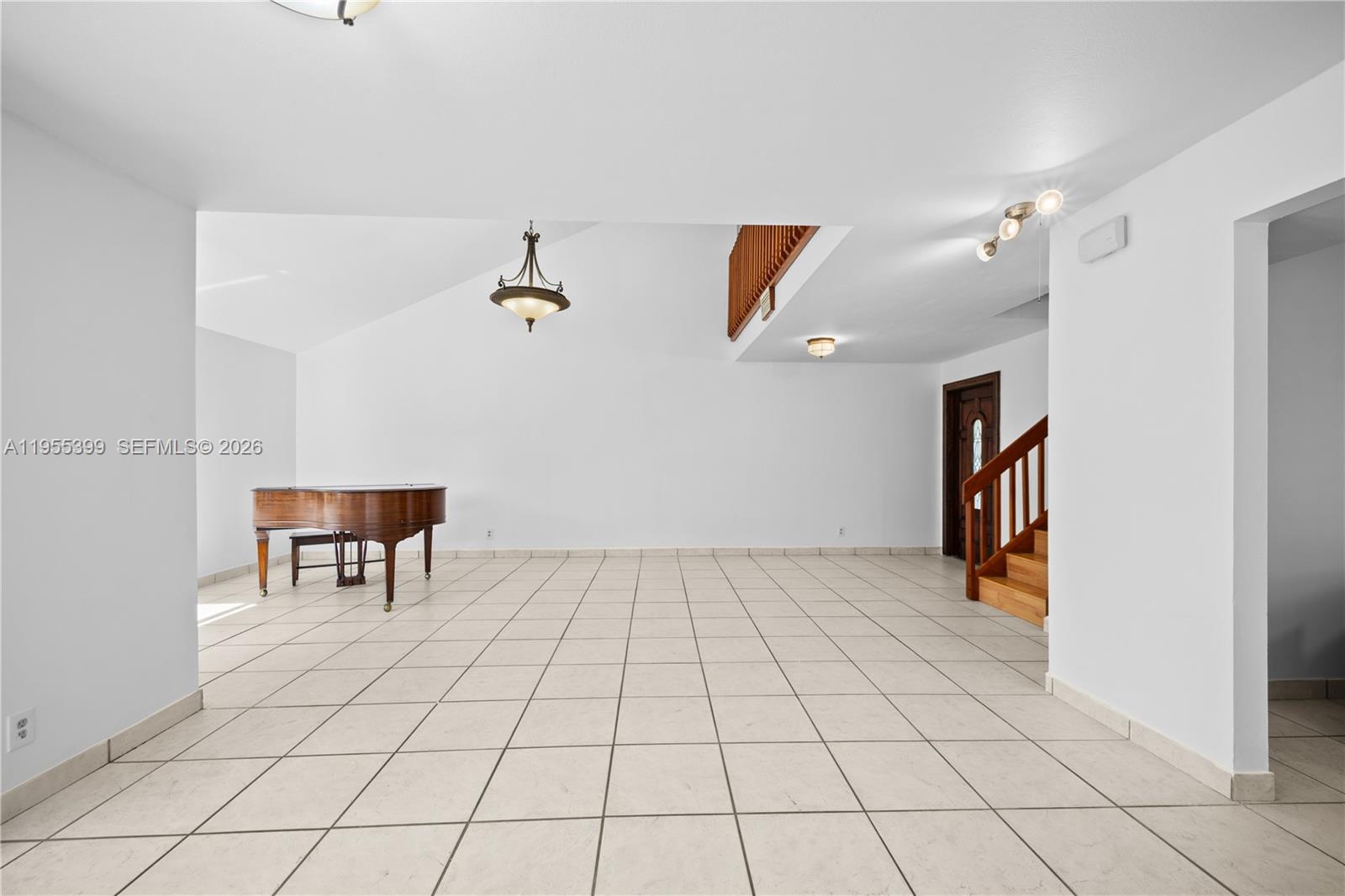 2560 Bass Way Cooper City, FL 33026