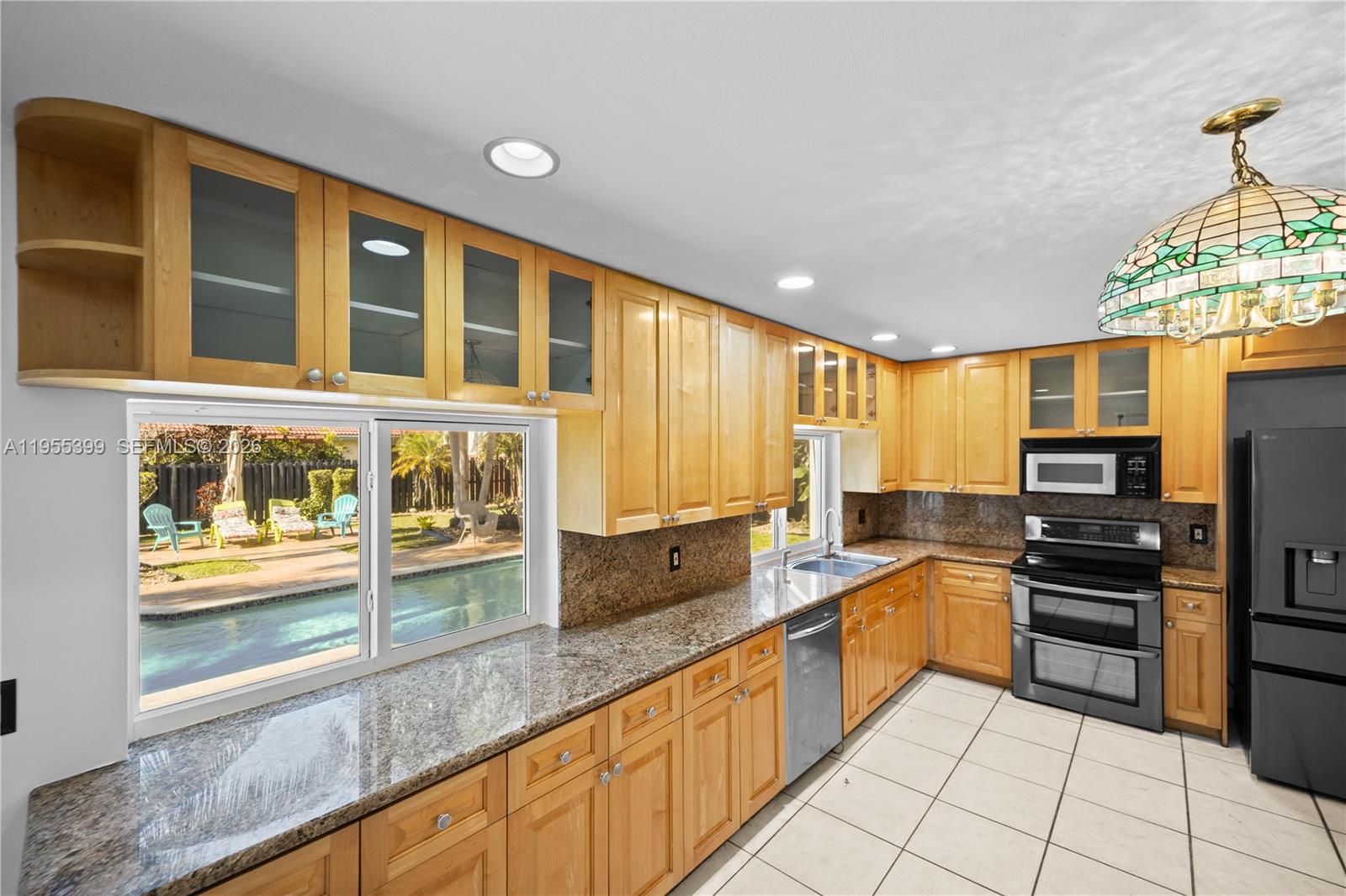 2560 Bass Way Cooper City, FL 33026