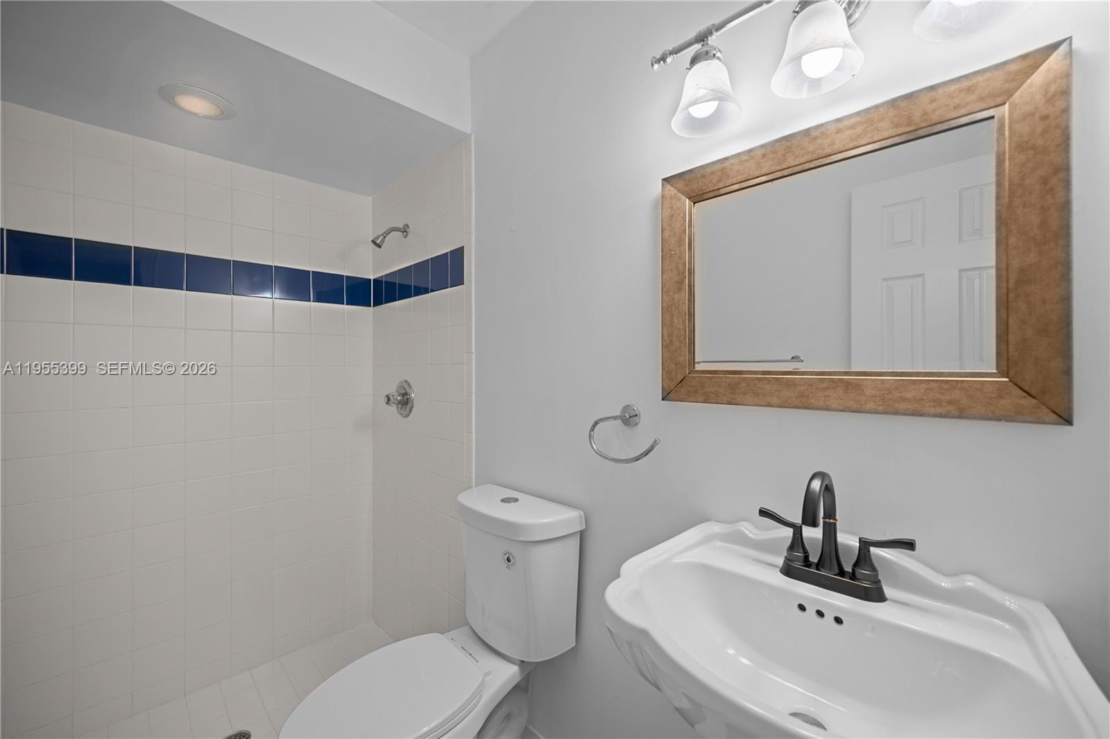 2560 Bass Way Cooper City, FL 33026