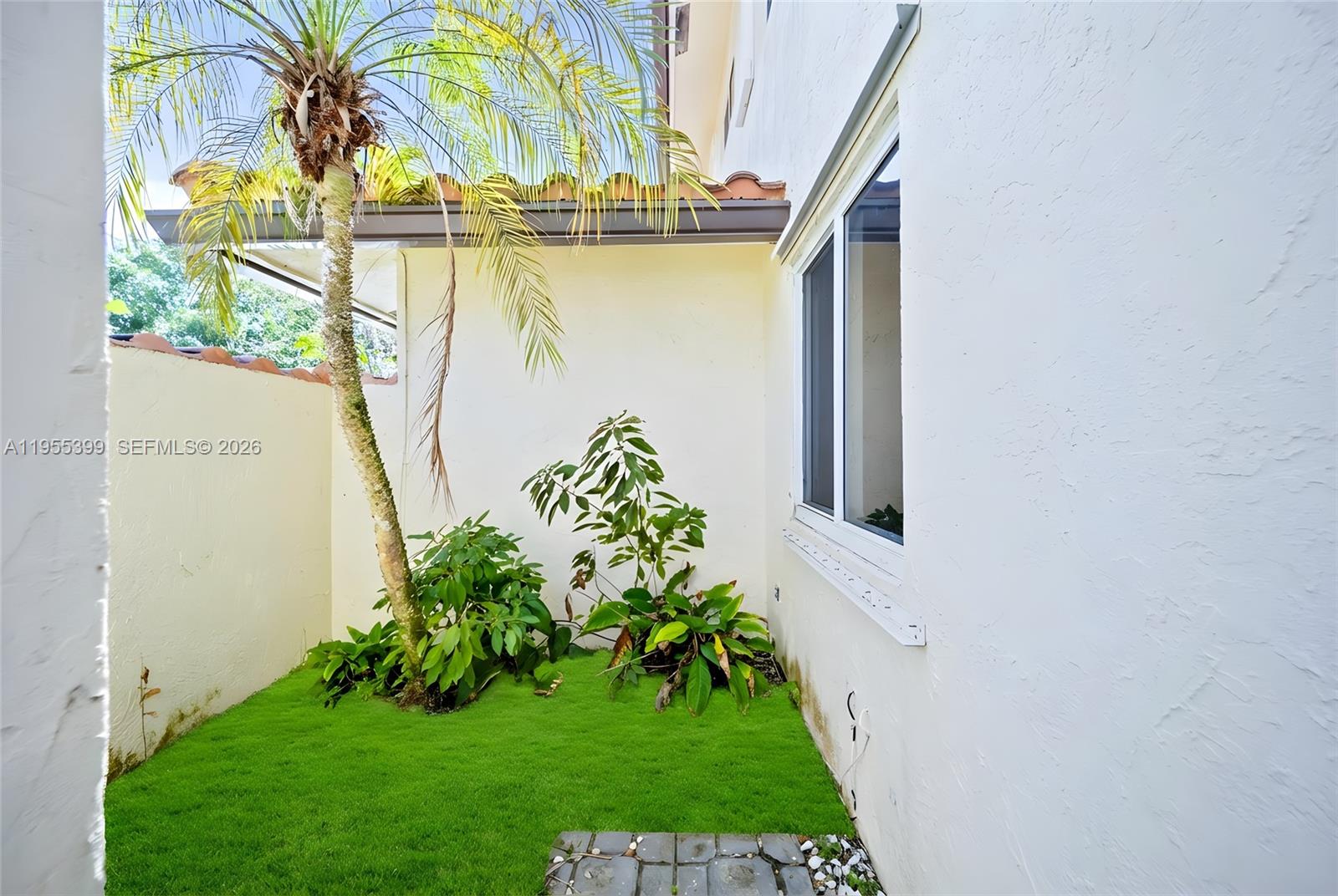 2560 Bass Way Cooper City, FL 33026