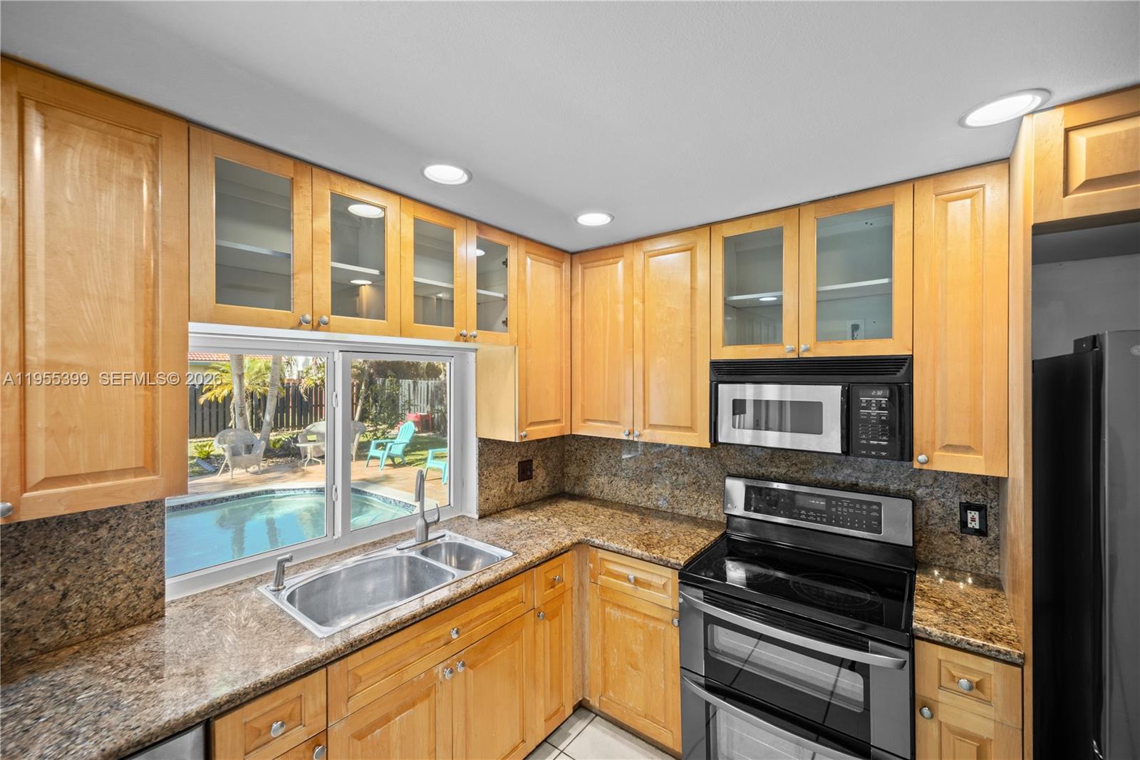 2560 Bass Way Cooper City, FL 33026