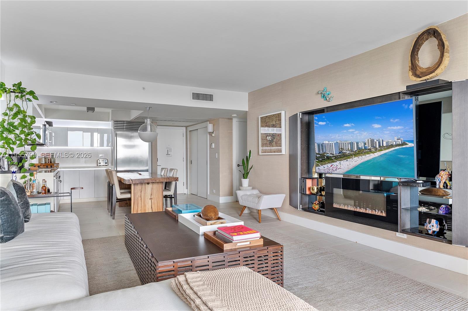 image 1 Hotel & Homes South Beach9