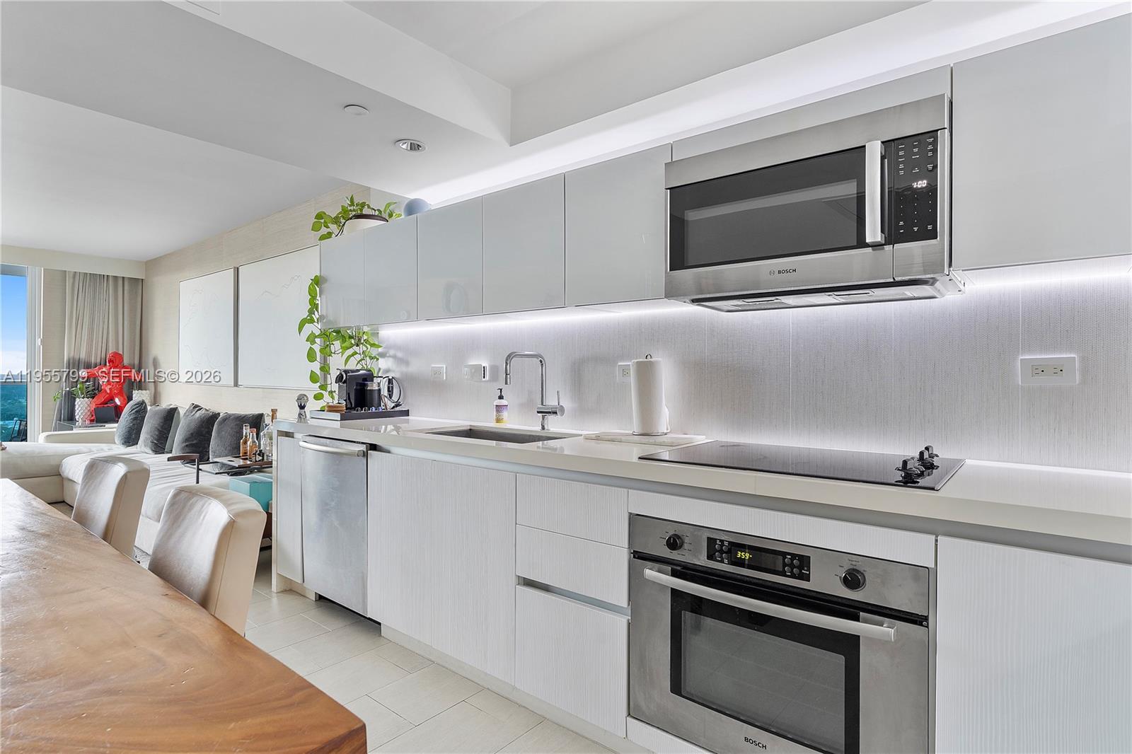 image 1 Hotel & Homes South Beach18