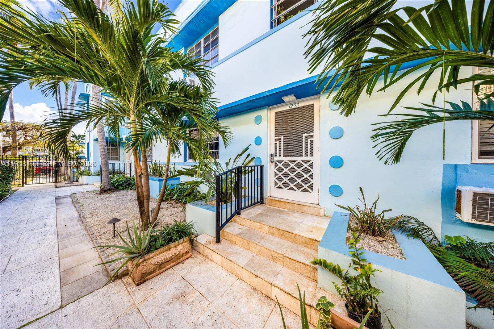 1250 Drexel Ave #8 Miami Beach, FL 33139