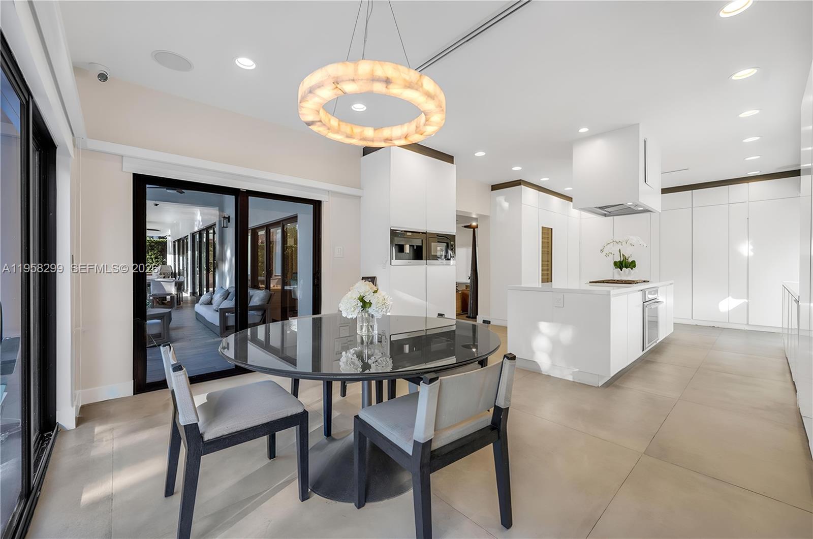 4844 NW 94th Doral Pl Doral, FL 33178