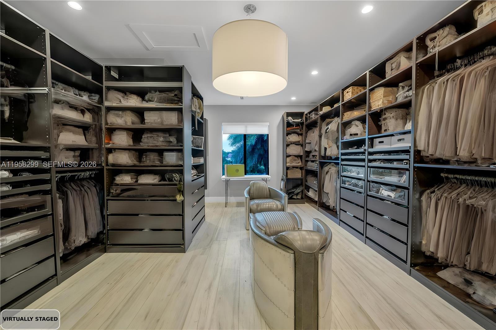 4844 NW 94th Doral Pl Doral, FL 33178