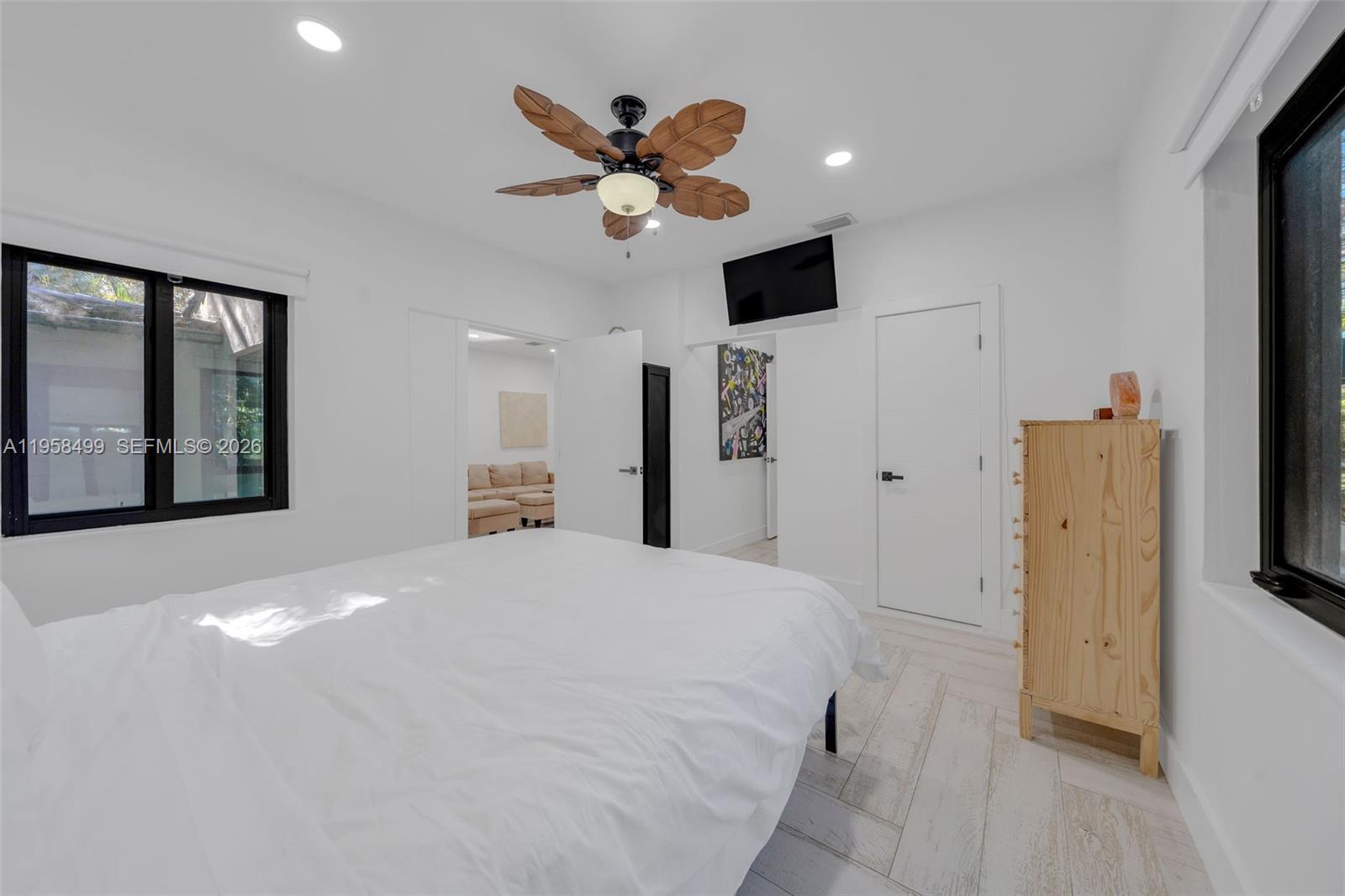 5981 NE 6th Ave Miami, FL 33137