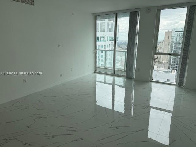 image Vizcayne South9