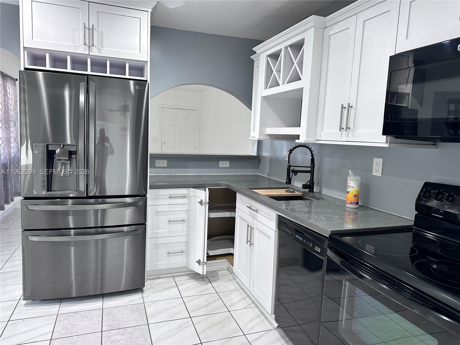 2820 Fletcher St Hollywood, FL 33020