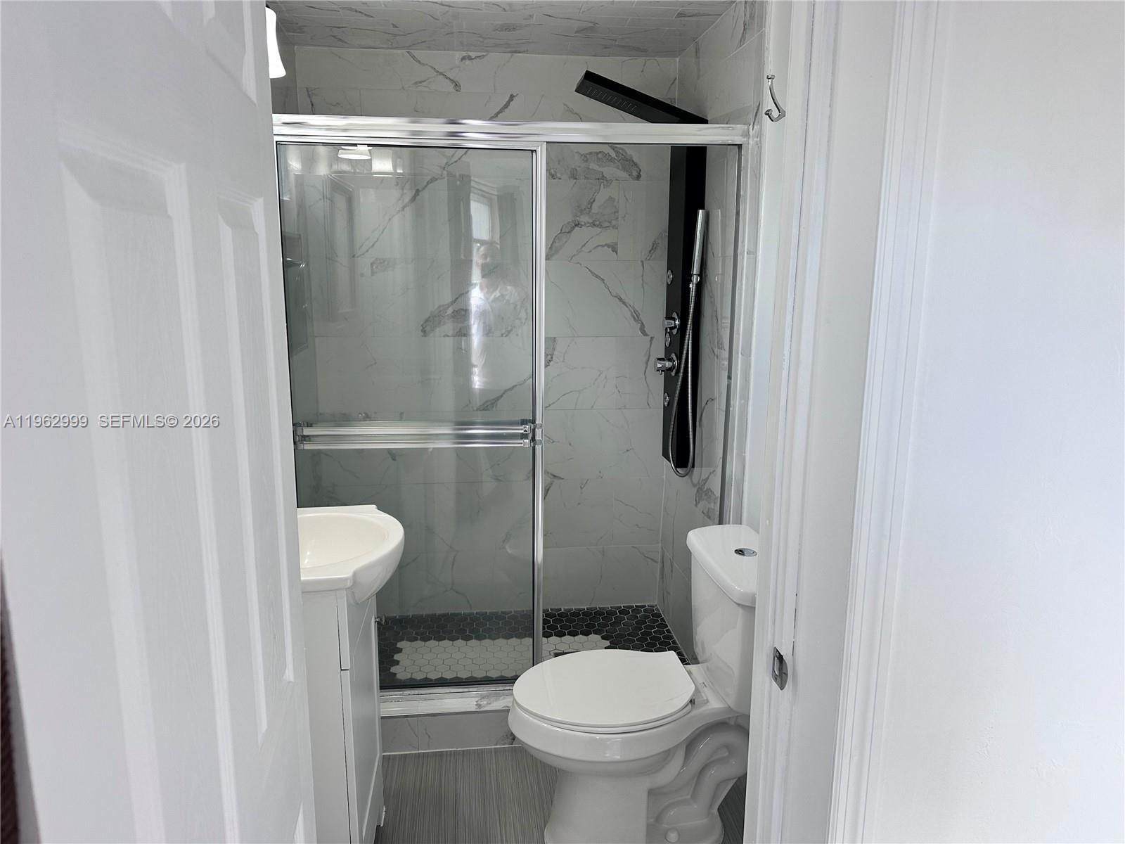 2820 Fletcher St Hollywood, FL 33020