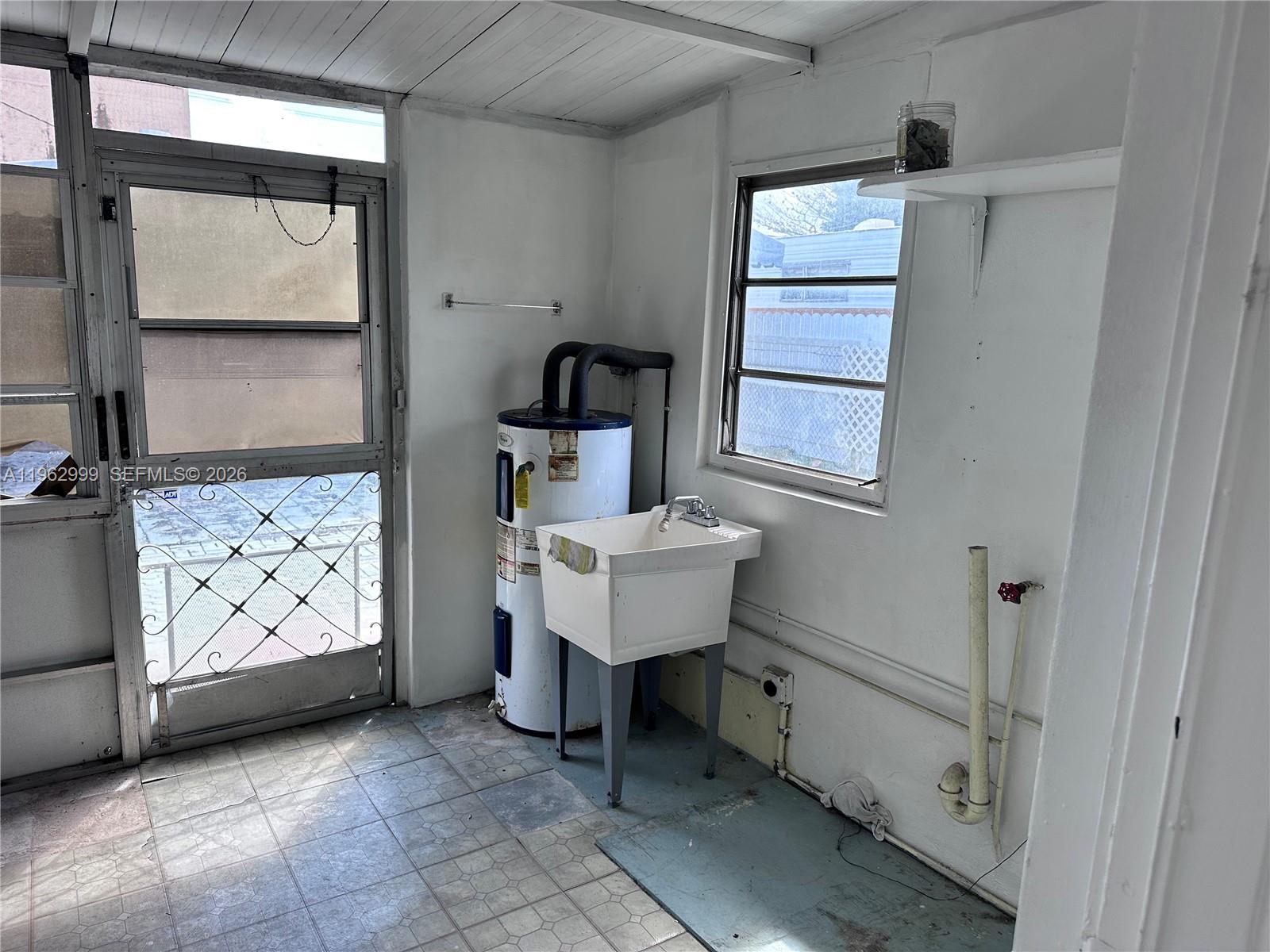 2820 Fletcher St Hollywood, FL 33020