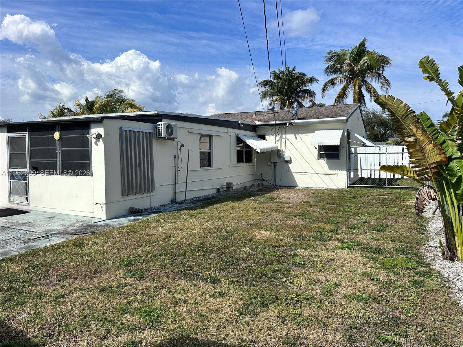 2820 Fletcher St Hollywood, FL 33020