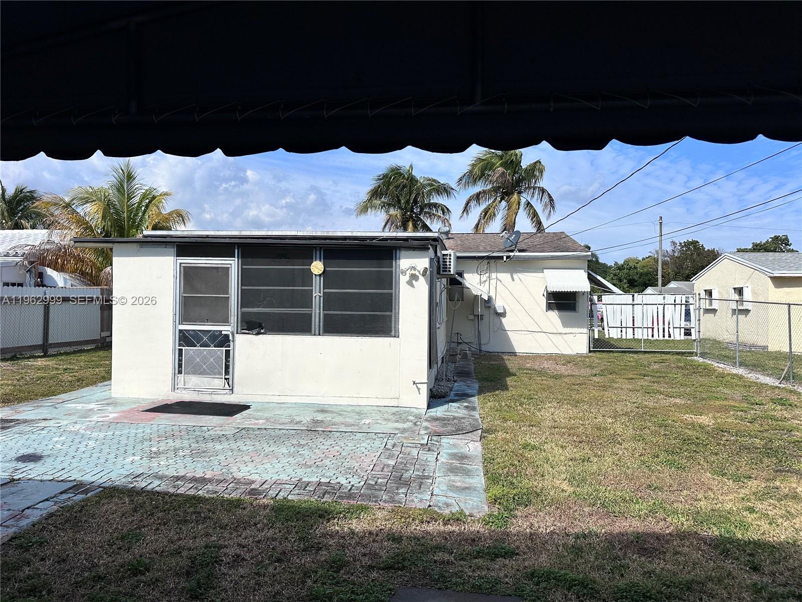 2820 Fletcher St Hollywood, FL 33020