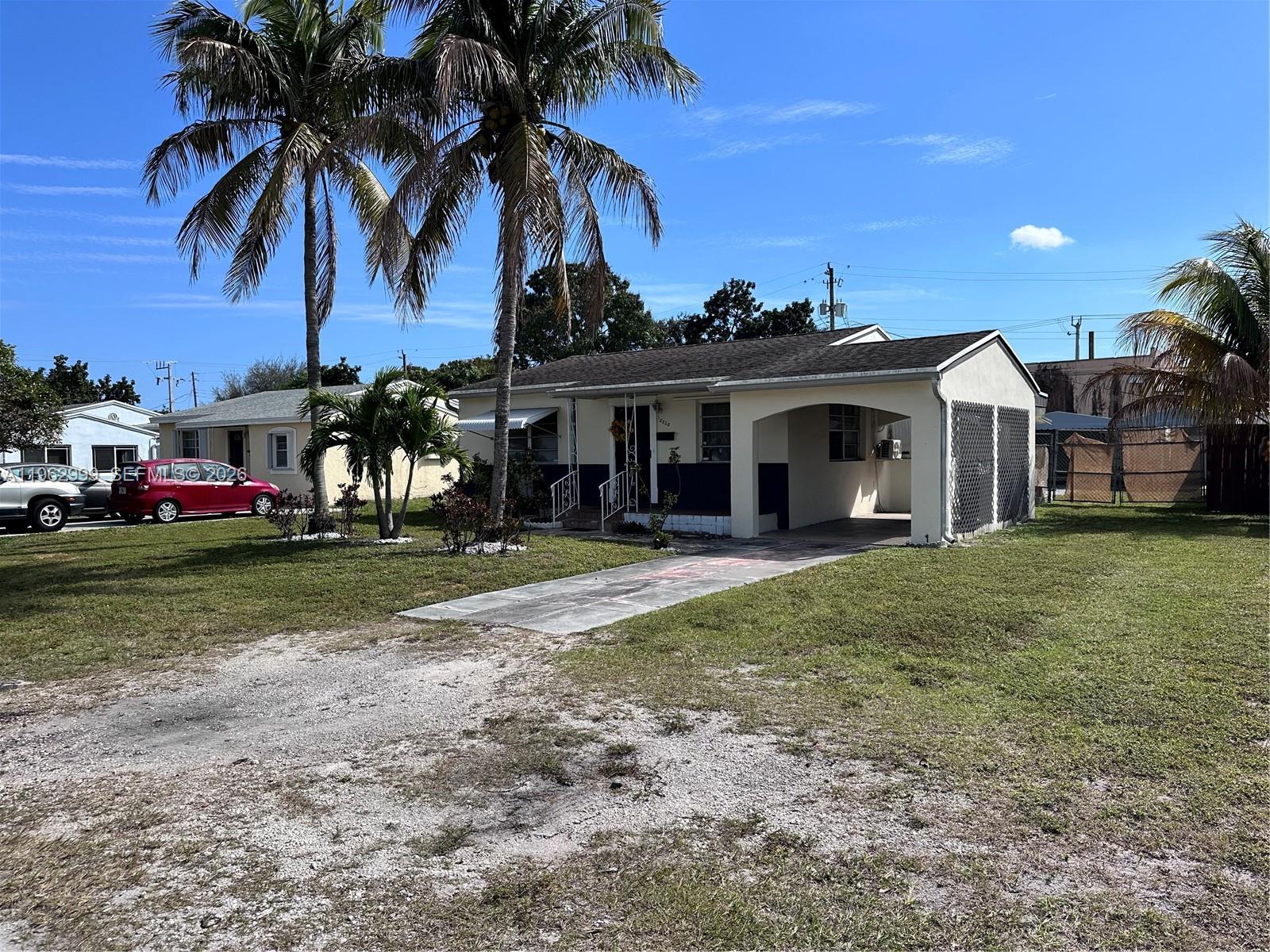 2820 Fletcher St Hollywood, FL 33020