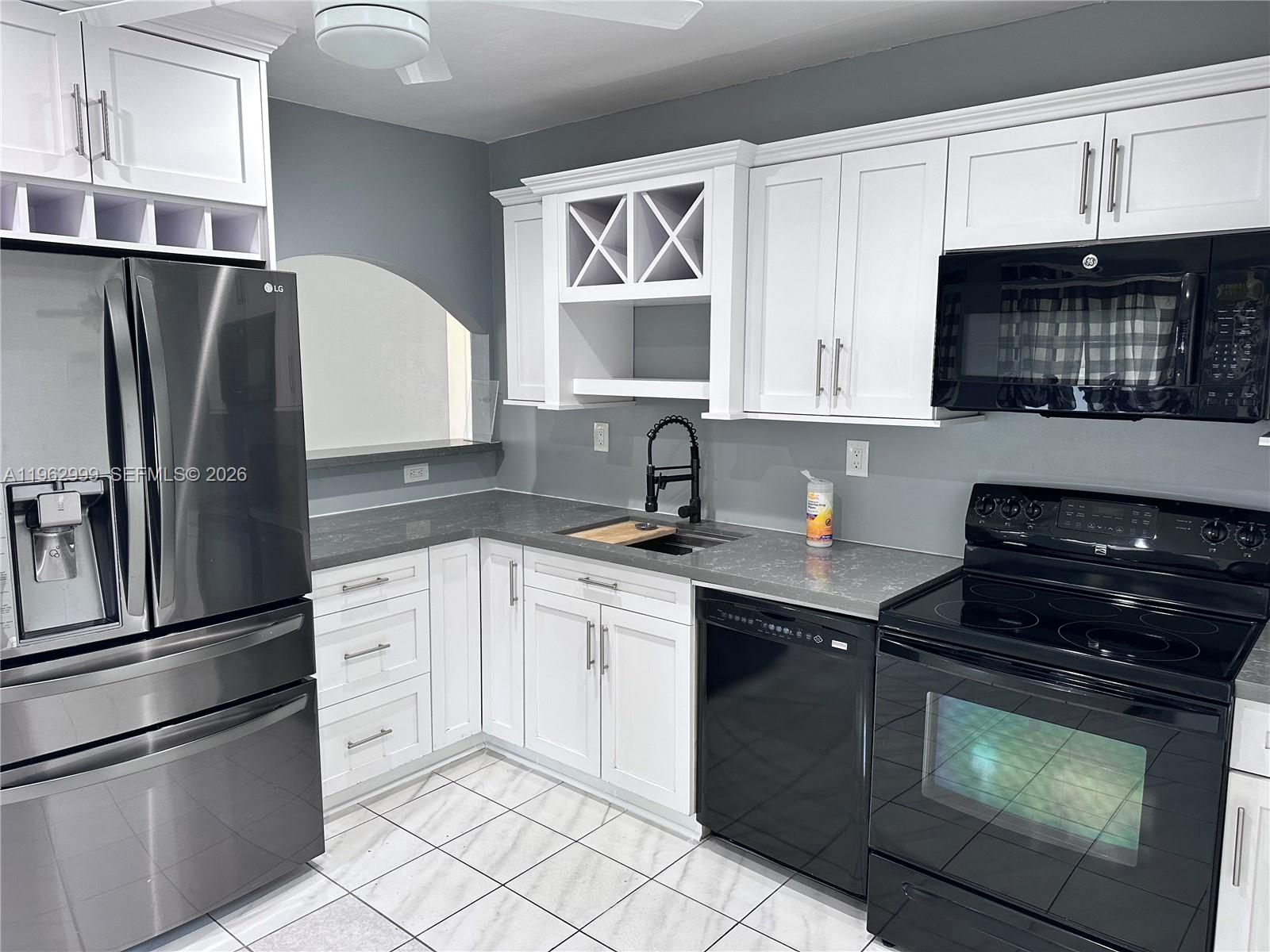 2820 Fletcher St Hollywood, FL 33020