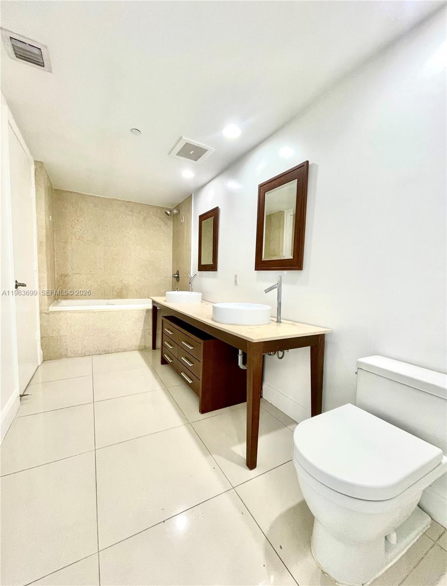 image Icon Brickell I10