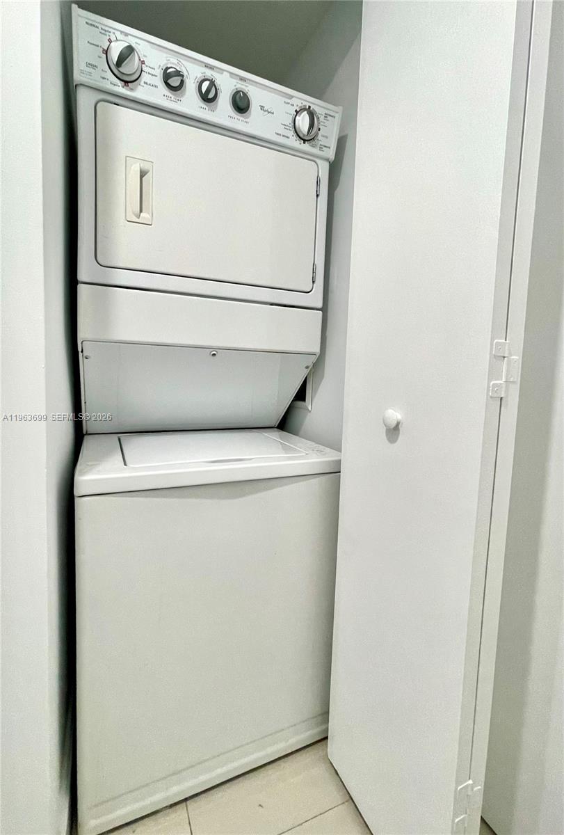 image Icon Brickell I11