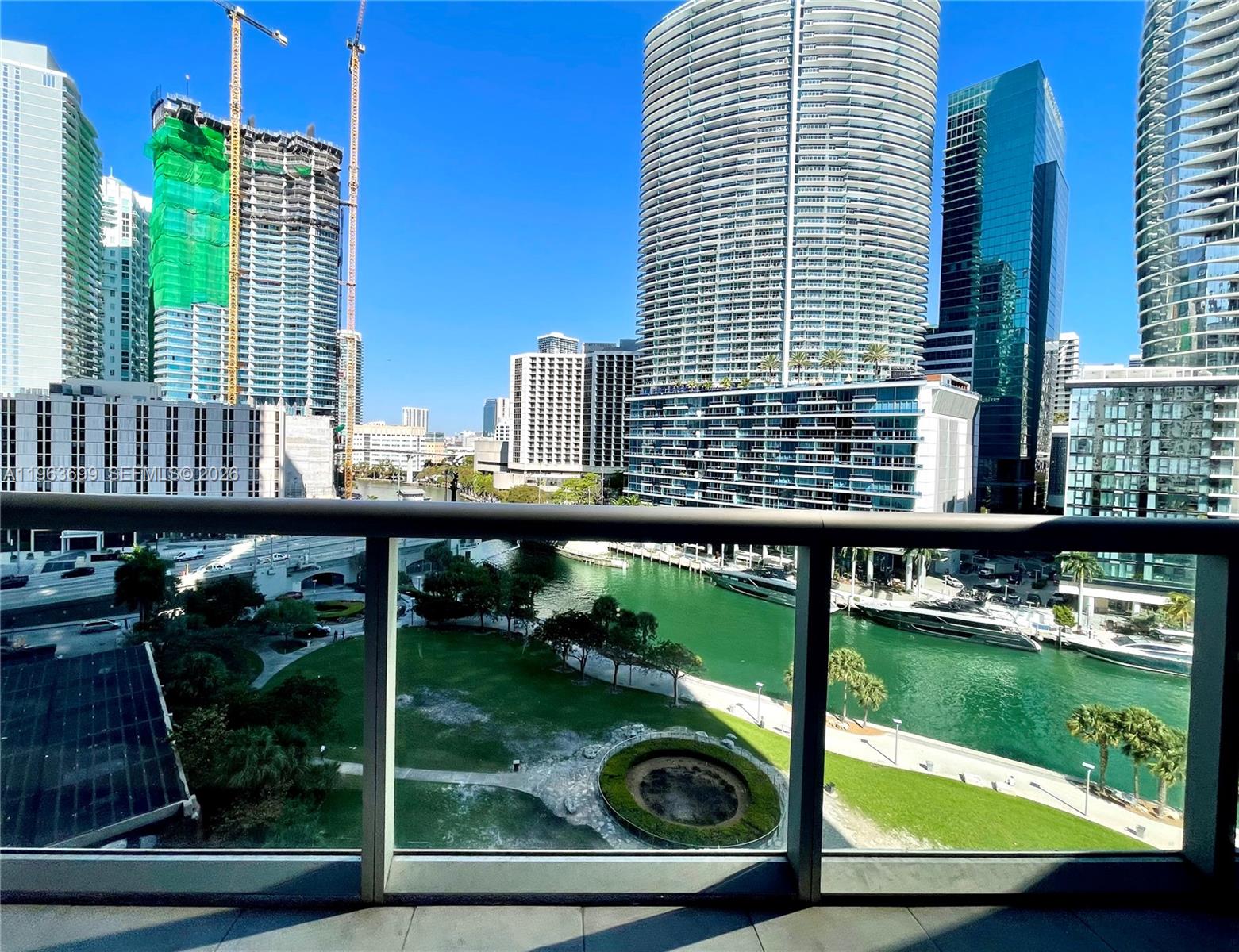image Icon Brickell I12