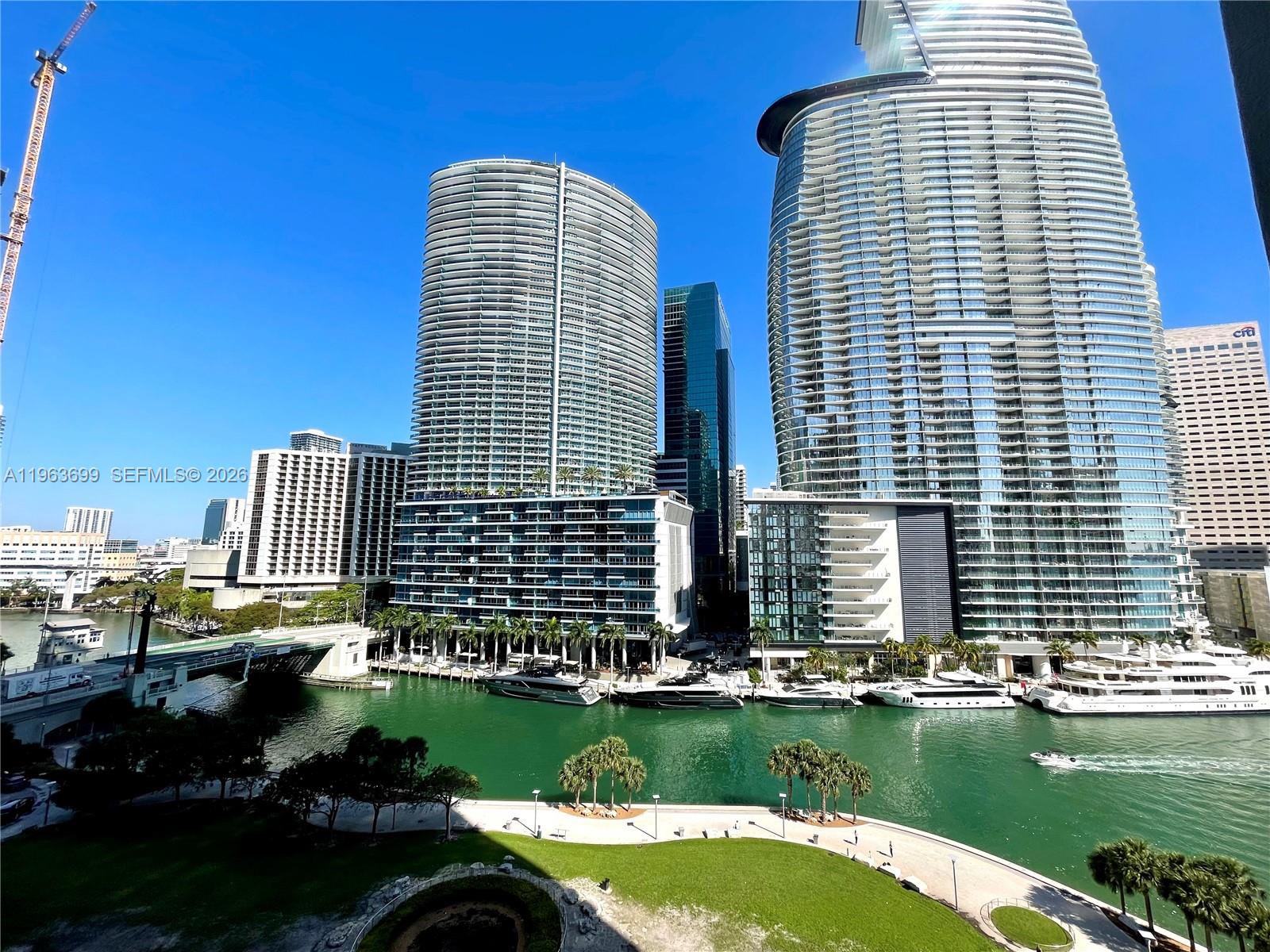 image Icon Brickell I13