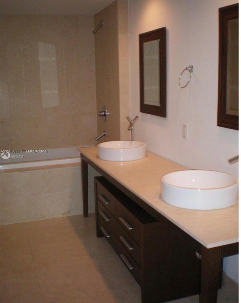 image Icon Brickell I4