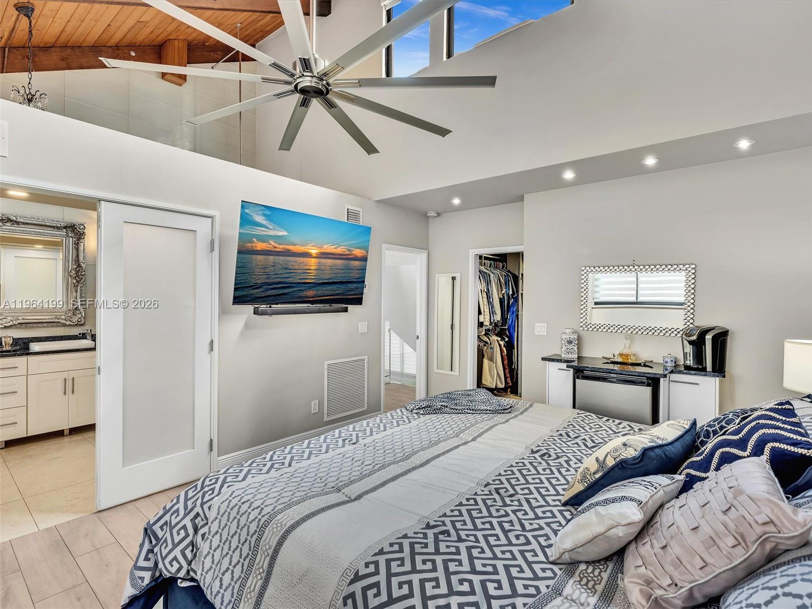 15 Portside Dr #15C Fort Lauderdale, FL 33316