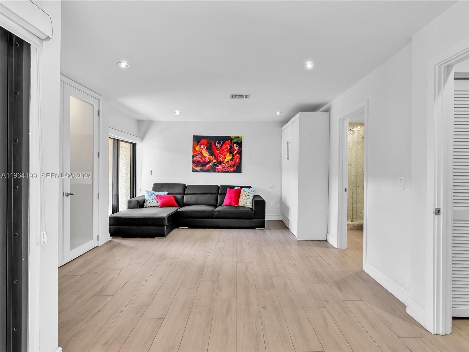 15 Portside Dr #15C Fort Lauderdale, FL 33316