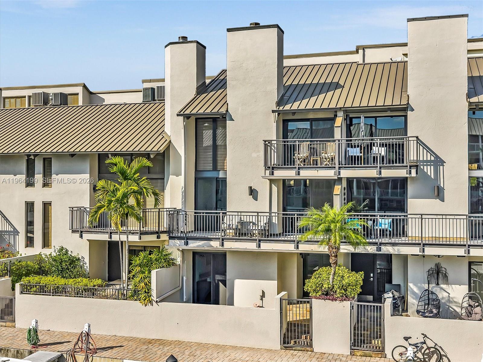 15 Portside Dr #15C Fort Lauderdale, FL 33316