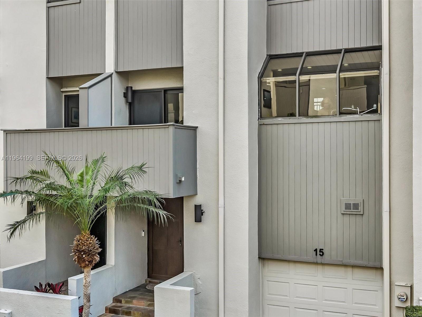 15 Portside Dr #15C Fort Lauderdale, FL 33316