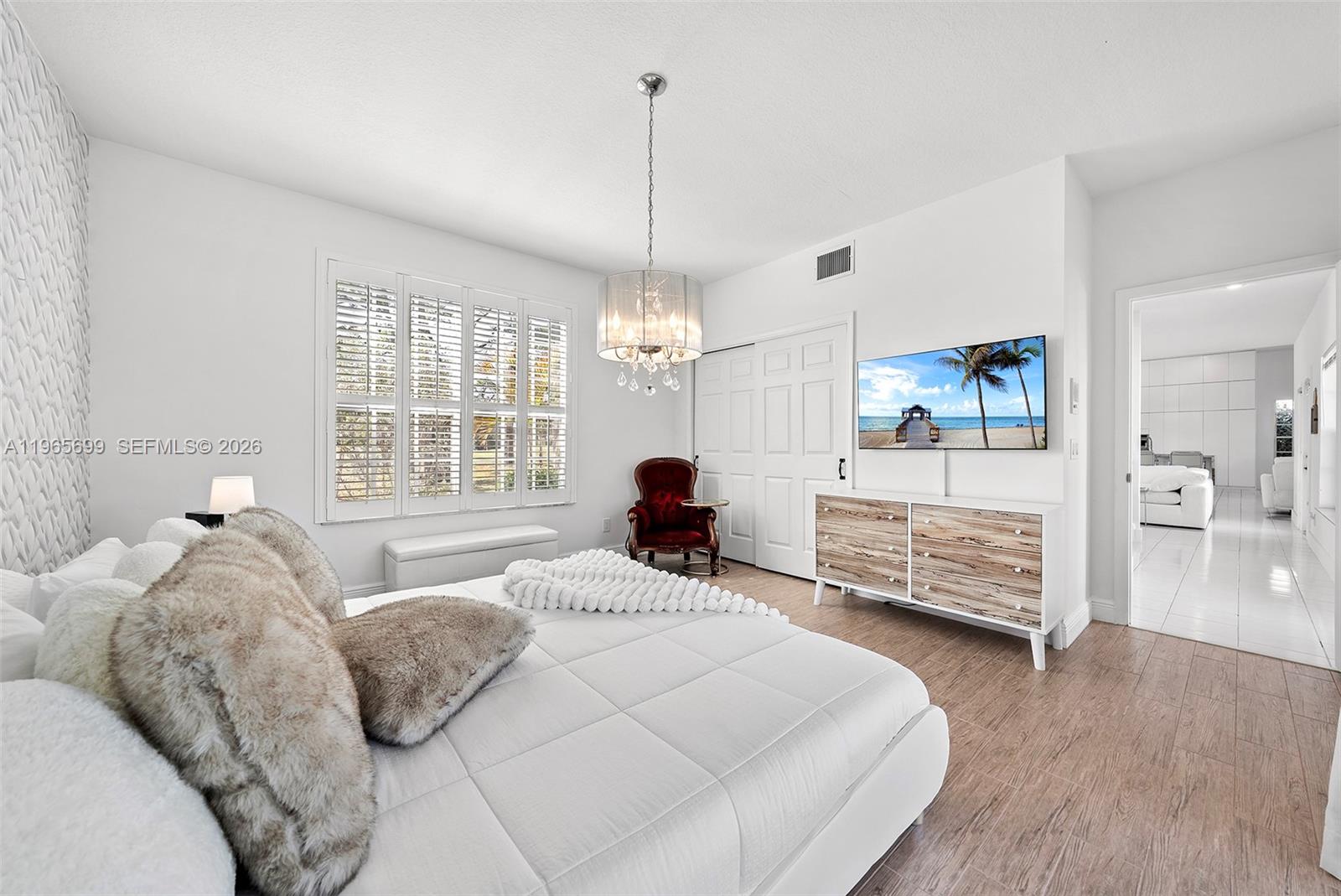 1196 SW Live Oak Cv Port St Lucie, FL 34986