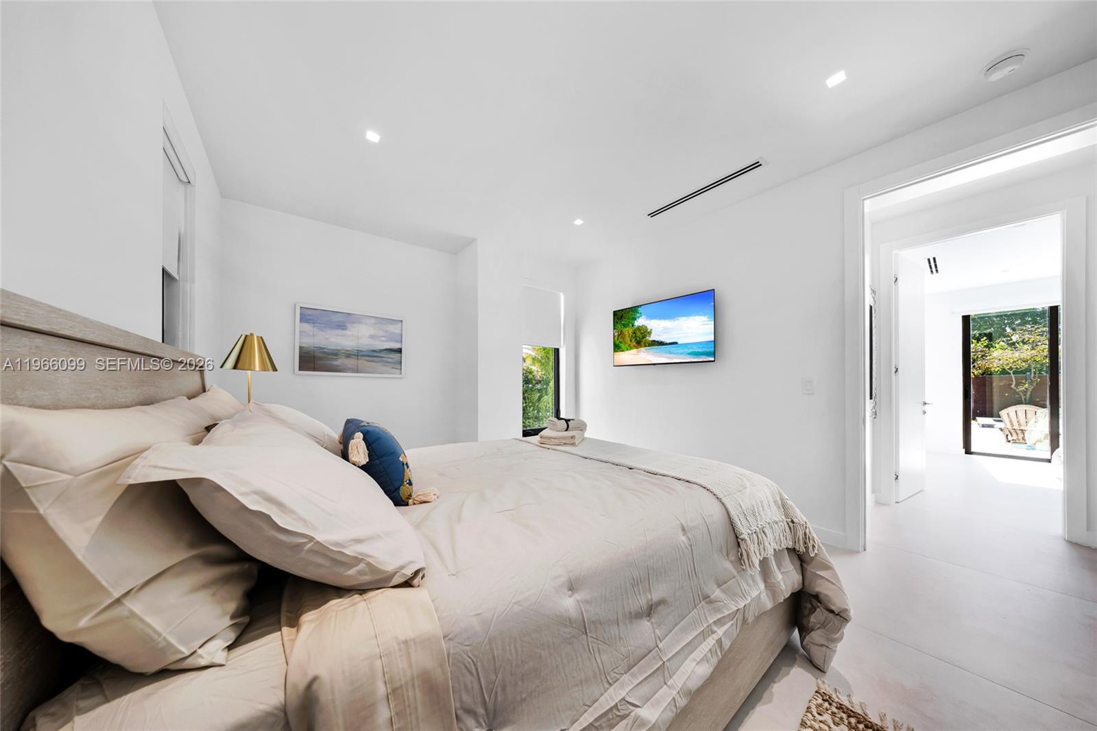 300 NE 48th St Miami, FL 33137